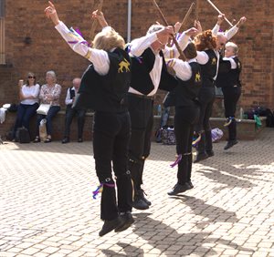 P4 A Golden Hare Morris 2019